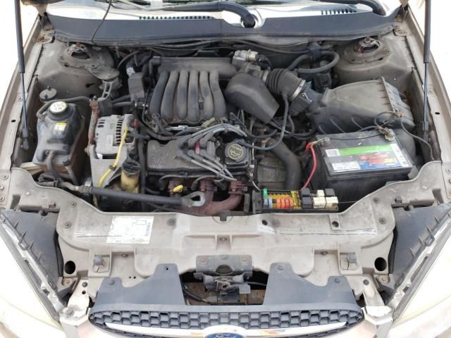 2003 Ford Taurus SE