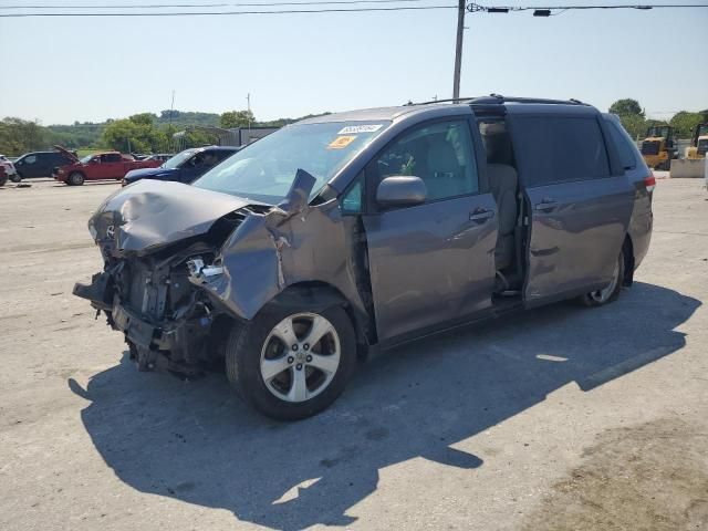 2012 Toyota Sienna LE