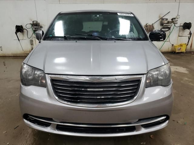 2015 Chrysler Town & Country S