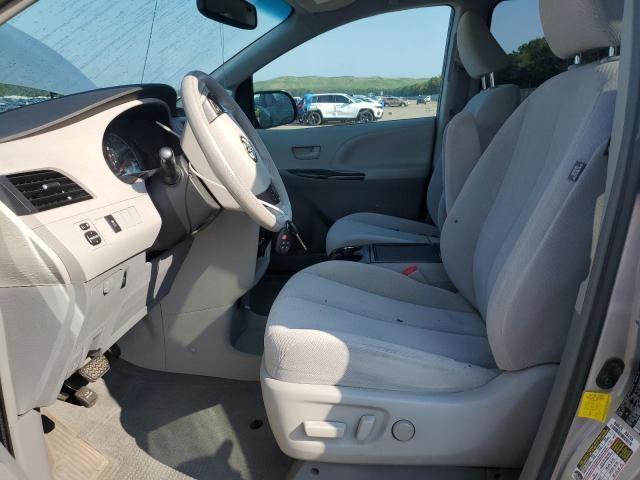 2013 Toyota Sienna LE