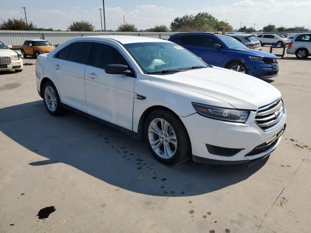 2016 Ford Taurus SE