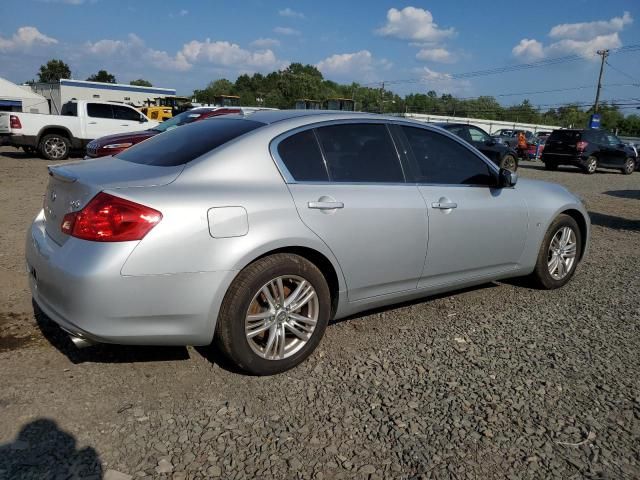 2015 Infiniti Q40