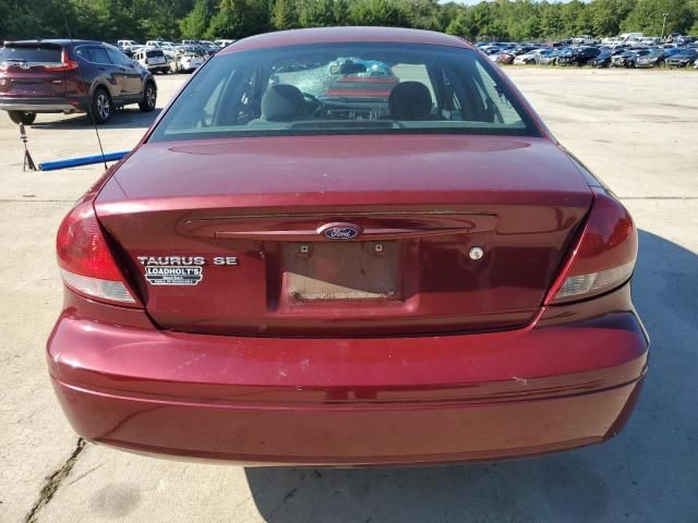 2004 Ford Taurus SE