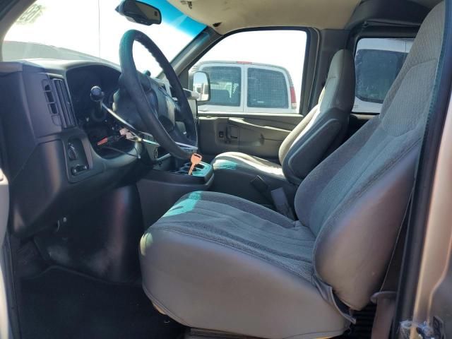 2003 Chevrolet Express G2500