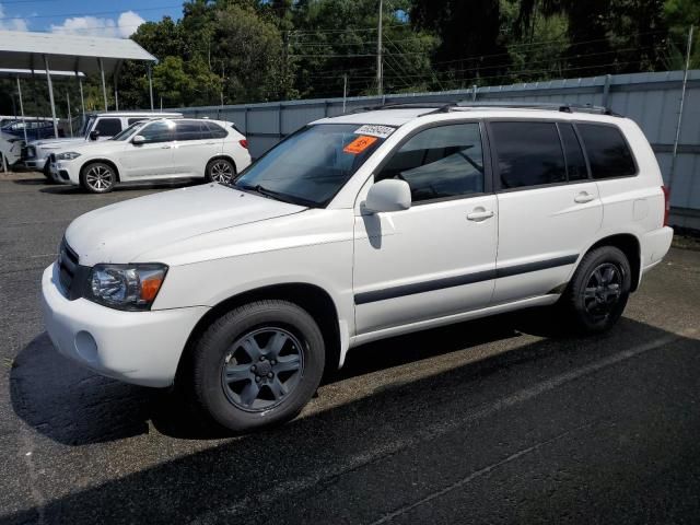 2004 Toyota Highlander Base