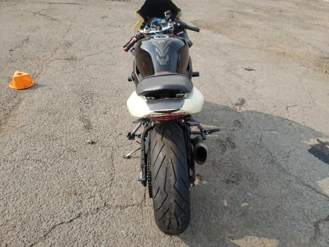 2004 Suzuki GSX-R750 K