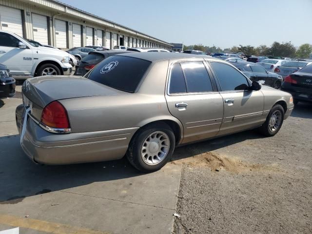 2002 Ford Crown Victoria