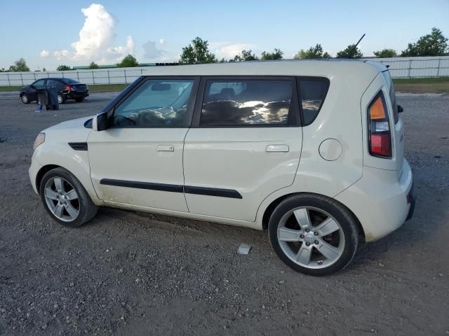 2010 KIA Soul +