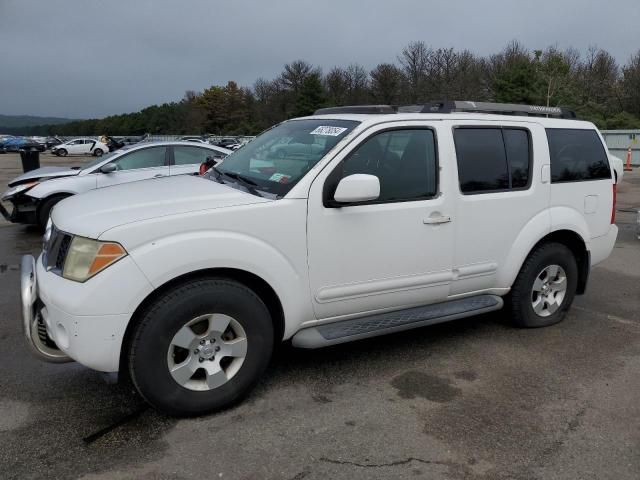 2005 Nissan Pathfinder LE