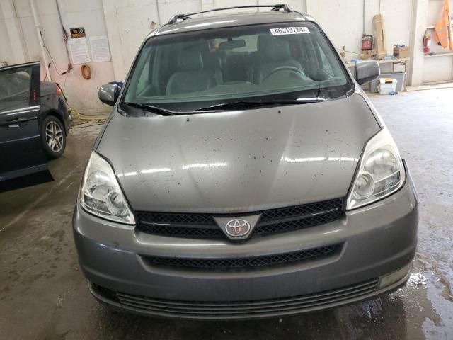 2005 Toyota Sienna XLE