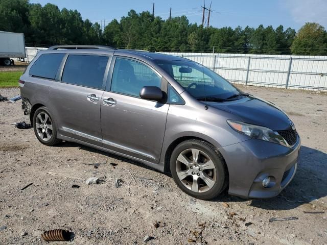 2014 Toyota Sienna Sport