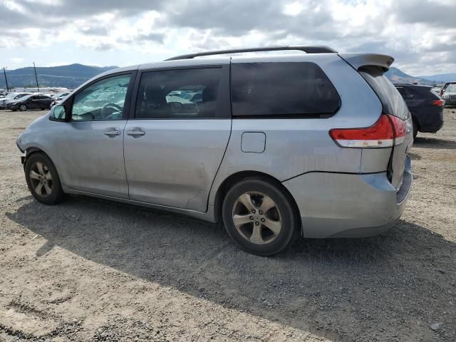 2013 Toyota Sienna LE