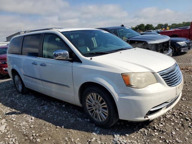 2011 Chrysler Town & Country Touring L