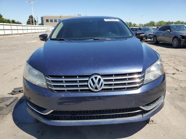 2014 Volkswagen Passat SE