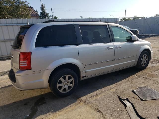 2010 Chrysler Town & Country Touring