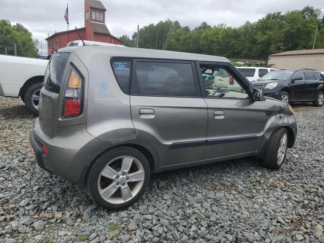 2010 KIA Soul +