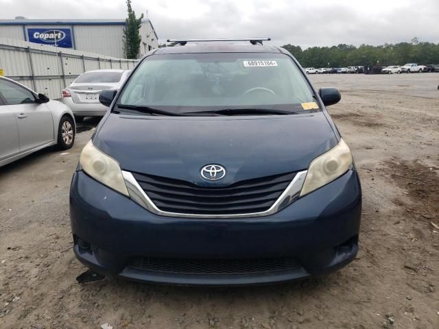 2011 Toyota Sienna LE