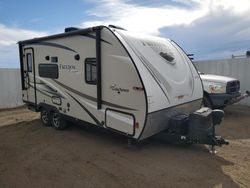 Camiones dañados por granizo a la venta en subasta: 2017 Coachmen Freedom EX