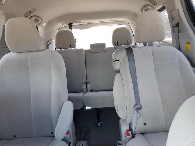 2014 Toyota Sienna LE