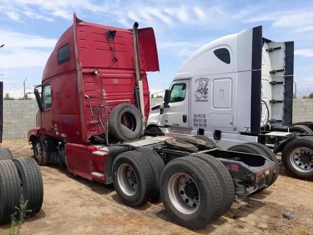 2011 Volvo VN VNL