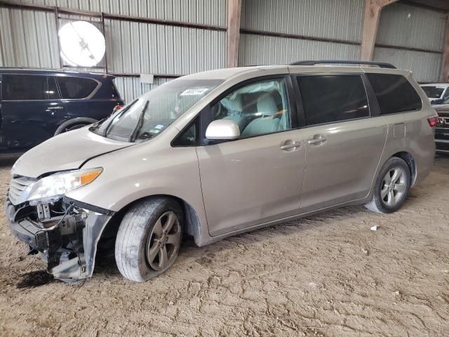 2015 Toyota Sienna LE