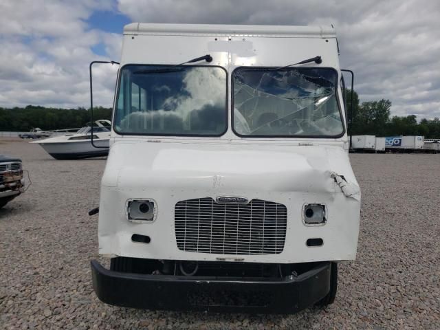 2013 Freightliner Chassis M Line WALK-IN Van