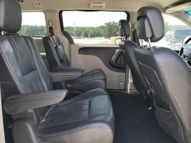 2012 Chrysler Town & Country Touring