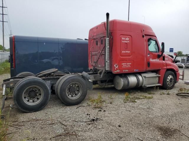 2011 Freightliner Cascadia 125