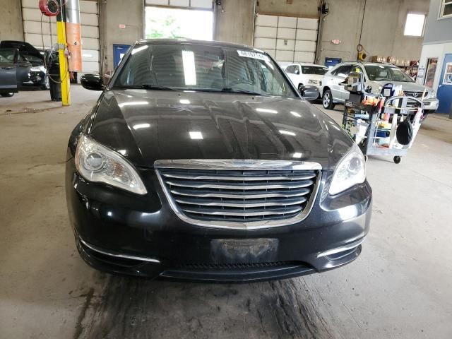 2013 Chrysler 200 Touring