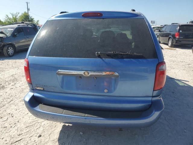 2007 Chrysler Town & Country LX