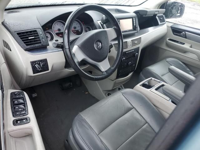 2010 Volkswagen Routan SEL