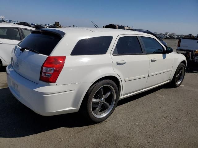 2006 Dodge Magnum SE