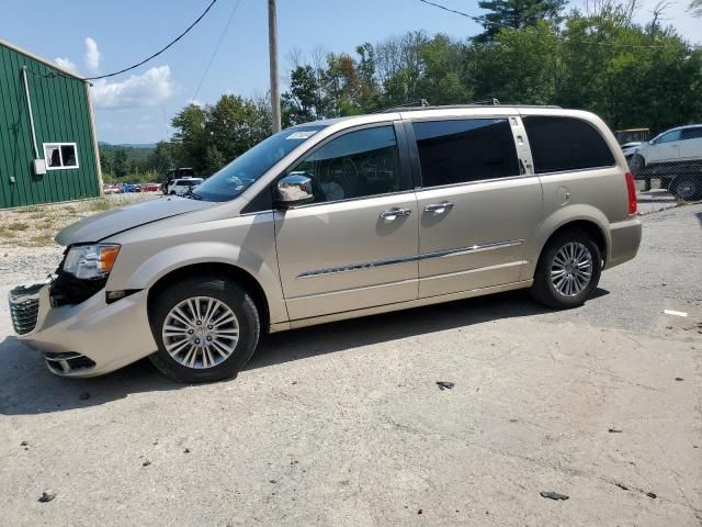 2014 Chrysler Town & Country Touring L