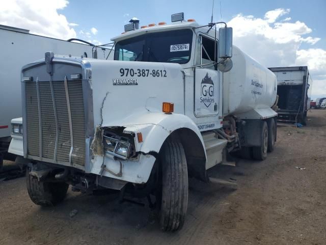 1984 Kenworth Construction W900