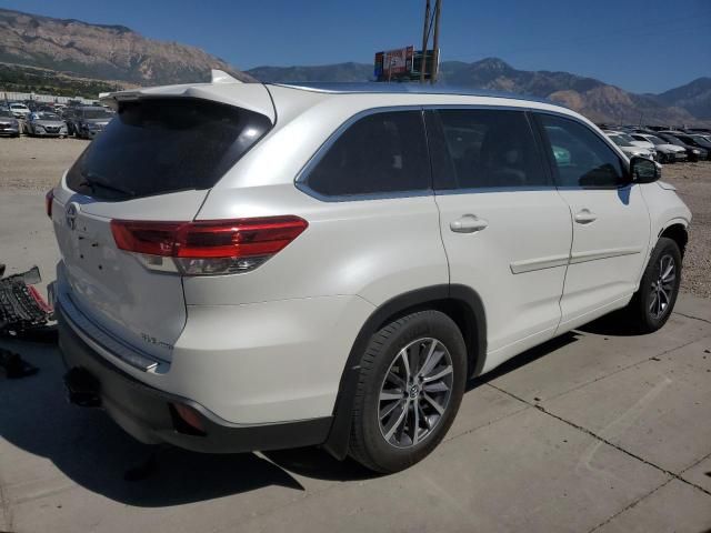 2018 Toyota Highlander SE