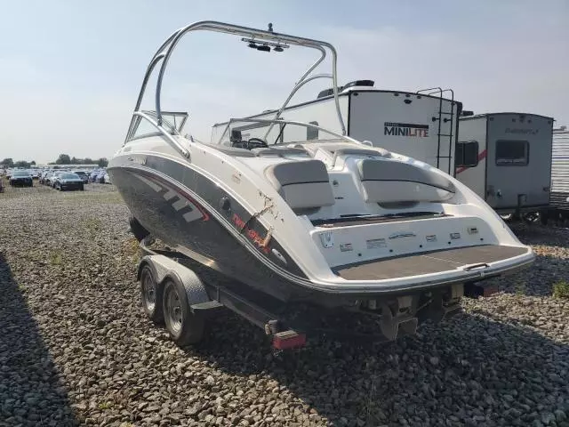 2011 Yamaha Boat