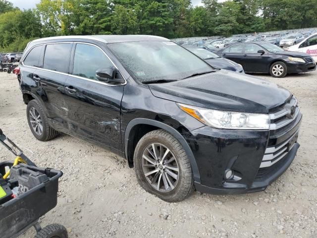 2018 Toyota Highlander SE