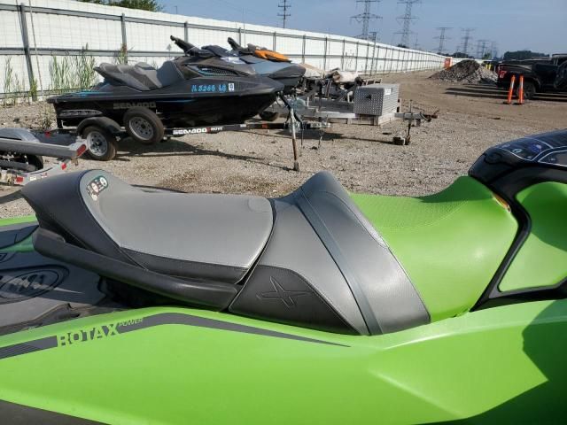 2020 Seadoo W Trailer