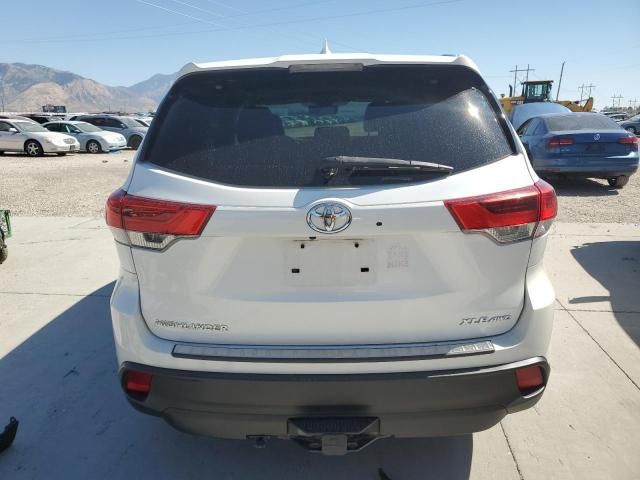 2018 Toyota Highlander SE