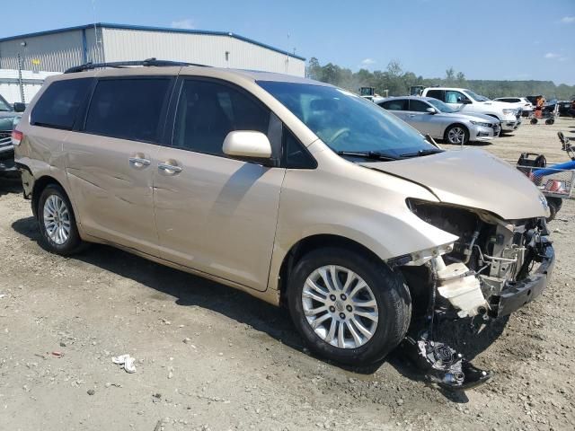 2012 Toyota Sienna XLE