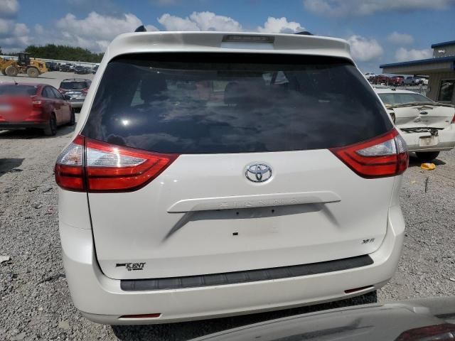 2015 Toyota Sienna XLE