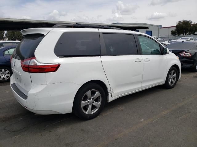 2017 Toyota Sienna LE