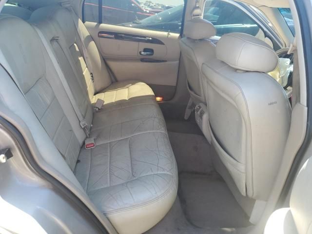 1999 Lincoln Town Car Executive