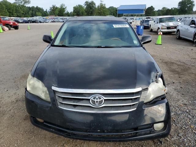 2005 Toyota Avalon XL