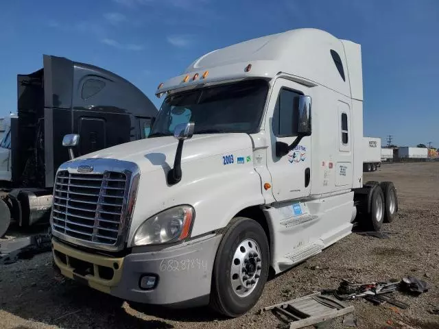 2014 Freightliner Cascadia 125