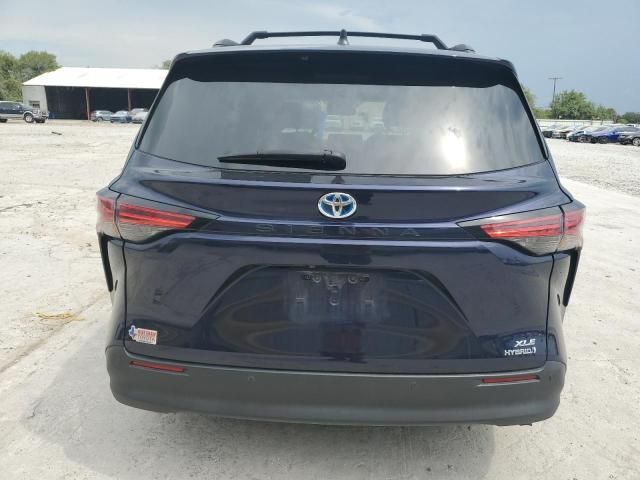 2022 Toyota Sienna XLE