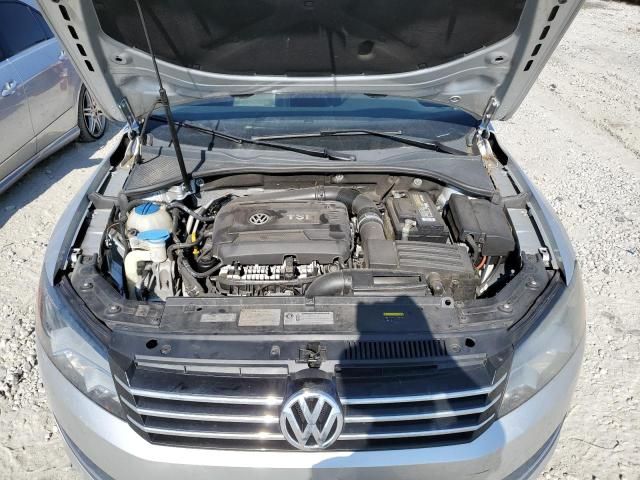 2014 Volkswagen Passat SE