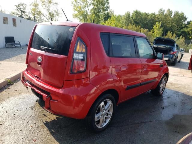 2010 KIA Soul +