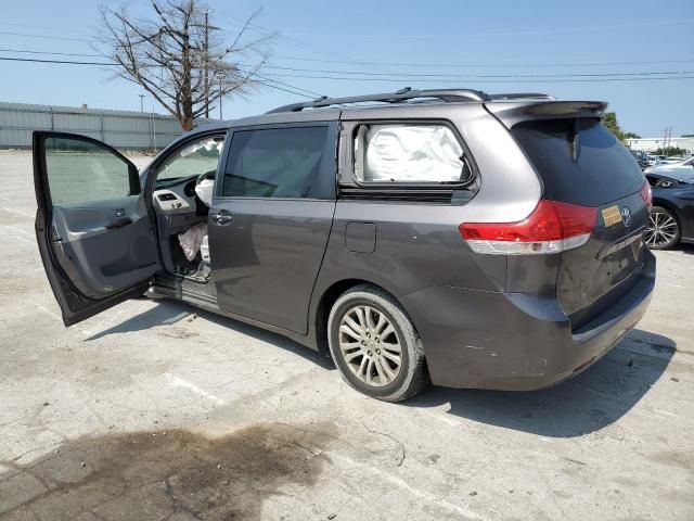 2012 Toyota Sienna XLE