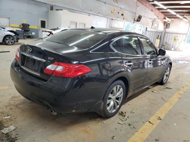 2012 Infiniti M37